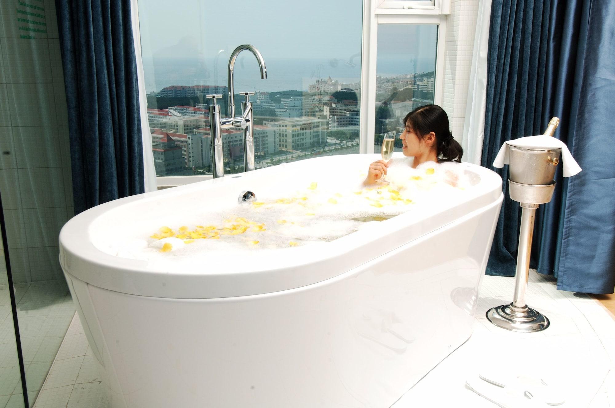 Weihai Haiyue Jianguo Hotel Екстер'єр фото