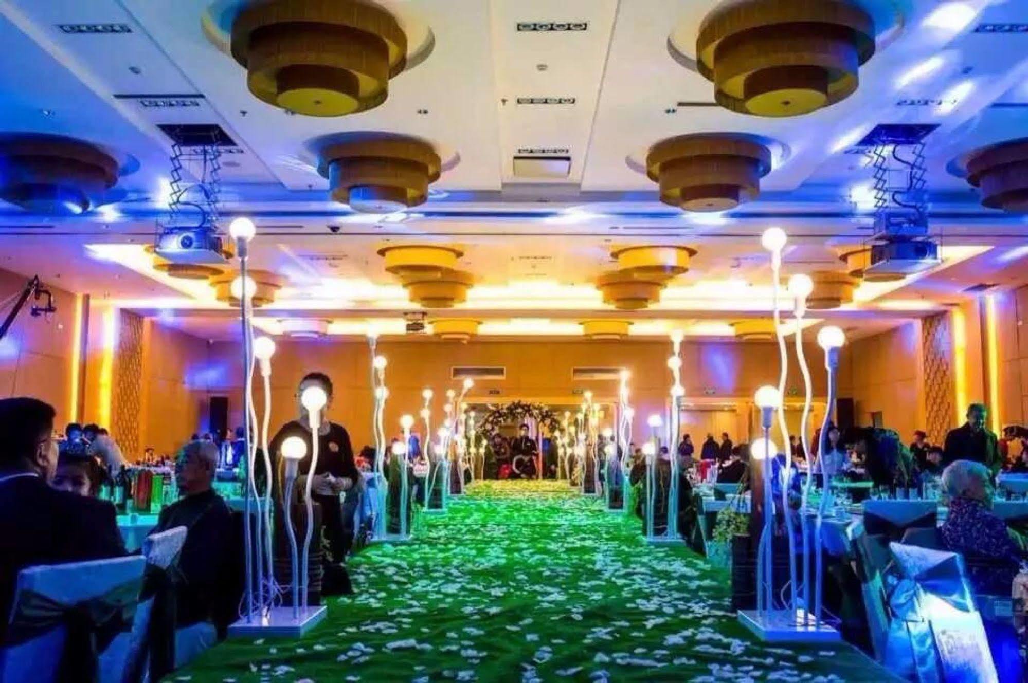 Weihai Haiyue Jianguo Hotel Екстер'єр фото
